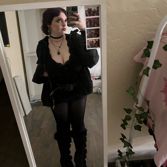 Meet your Posher, Brinley - Picture 4 of 6